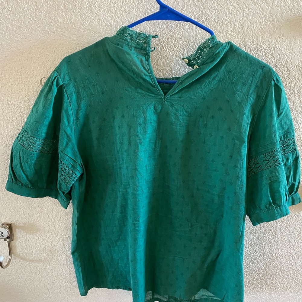Universal thread blouse - Picture 2 of 3
